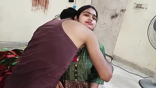 Tombul Hintli yenge yatak odasında devar ile sert domalıyor - amatör desi ev yapımı rol yapma