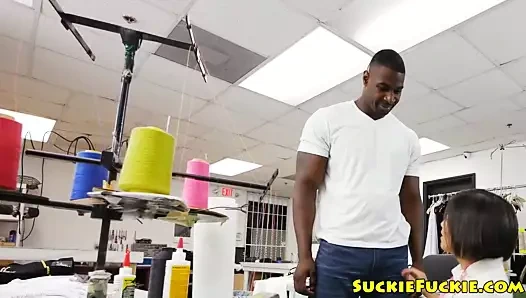 Asya terzi anüsten sürülmüş tarafından siyah horoz