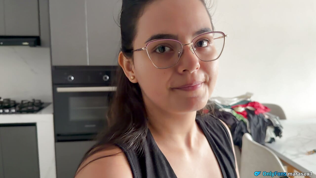 He cheats on his wife with the new big ass nanny. Beautiful Body - MaraSeXxXx