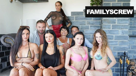 Kız kardeşler fahişe gibi davranıyor - üvey aile birbirine yapışıyor