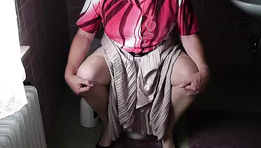 Masturbating on WC