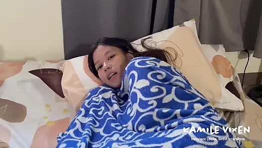Filipinli viral - üvey erkek kardeş 18 yaşındaki Pinay sıkı kıllı amına mastürbasyon yaparken yakalandı ve sonra sert döllendi