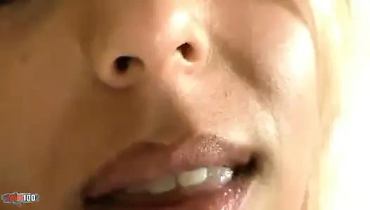 Raquel: büyük doğal memeli güzel sarışın raquel değişiyor