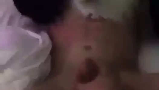 Kürklü şirin bir çocuğa mastürbasyon yapmak