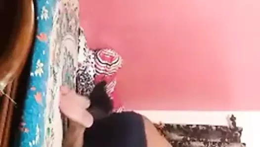 Hint tombul bhabi becerdin tarafından ona koca