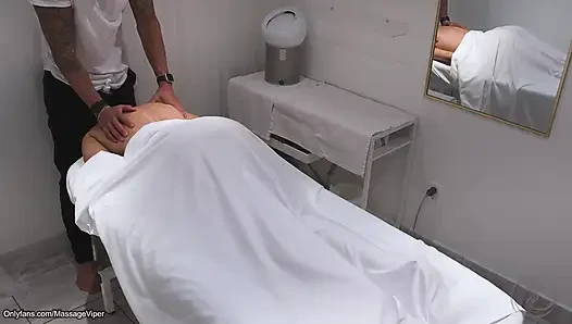 Evli kadın masajı: kocasını masörle aldatıyor