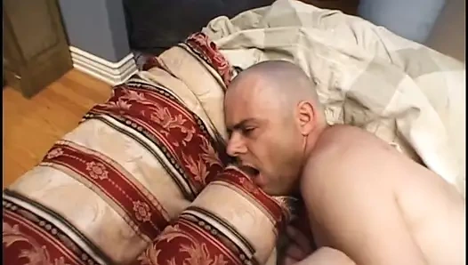 Sıcakta puma üvey oğlu ve kocasıyla sevişmek istiyor!