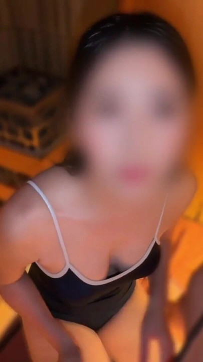 Evli saunalı kadının seksi rahatlatıcı alanı (#406) | Klip 1