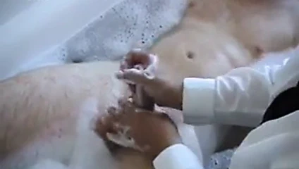 ofis bayan veren bir handjob