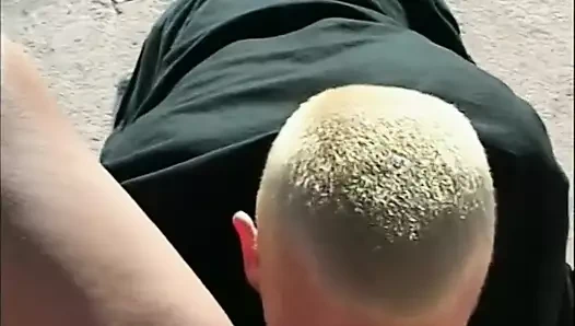 Üvey kardeşime binmeyi seviyorum!