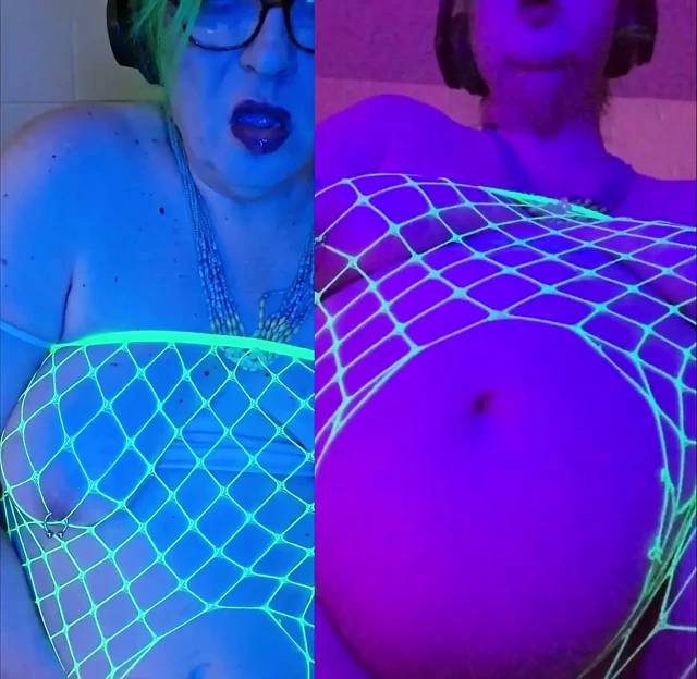 Double Mint Cum - a Green Goddess hologram