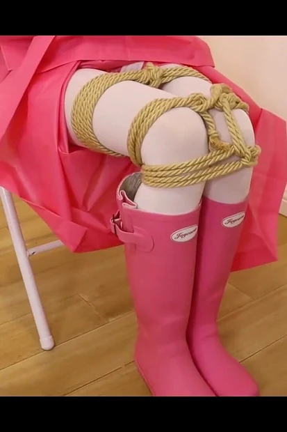 Белый шелковый ремень и клейкой лентой, часть 1