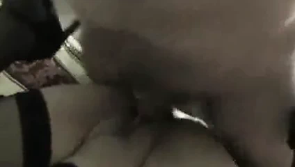 Nadia Marocaine tesettürlü ve çoraplı