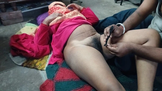 Karımın saçını yıkıyorum