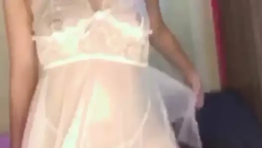 19 yaşındaki Hintli kız iç çamaşırı