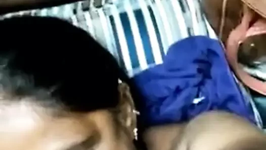 Arkadaş adım anne bana oral seks vererek beni mutlu ediyor