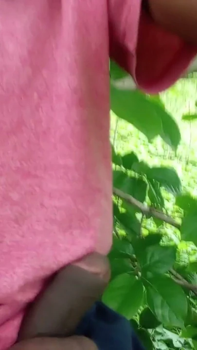 Bu sabah yeşil ormanda banyoya gitmek için pretekste romancing yaparken çok eğlendim | Klip 1