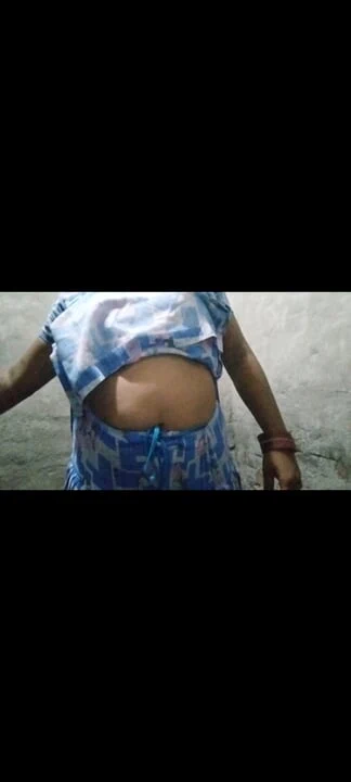 Ateşli ve seksi figürümde yeni şalvar videom büyük göğüsler ve büyük göt