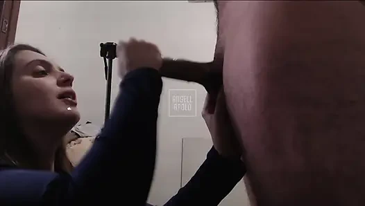 Yaramaz karısı kocasının arkadaşının sıcak horozunu emiyor