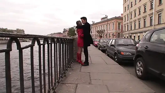 Anal ateşli kız sert sikişiyor ve dölleniyor