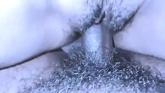 Sevimli ateşli üvey kız kardeş sakso çekiyor