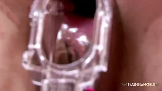 Topuklu ayakkabılarını giyerken seni aşık edecek