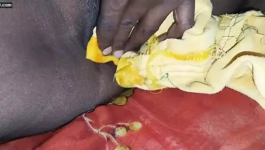 Pakistanlı ateşli amcığım fışkırtmaya hazır