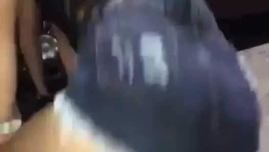 Eu rebolando no baile