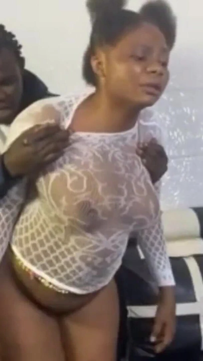 KANEPEDE ATEŞLI SEKS | Klip 1