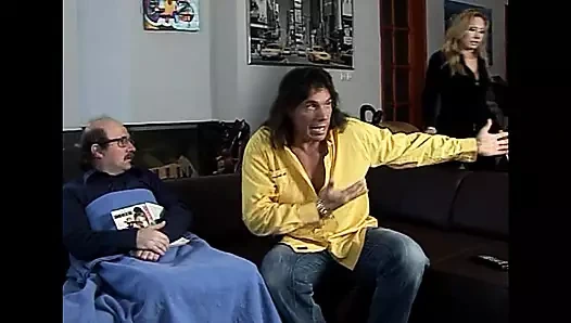 Beni sik ve yarağını esmer kıllı amcığıma çarp