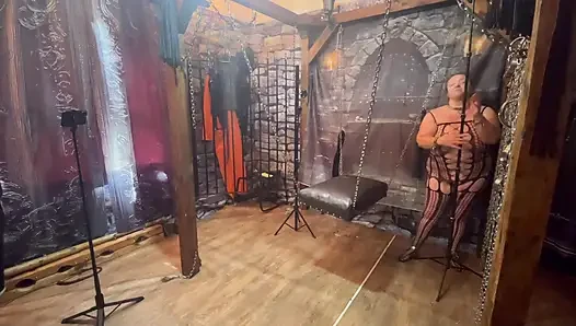 Bölüm 1:- Lanista Bear Kitty ve Alt besleyiciye bir muamele çekiyor