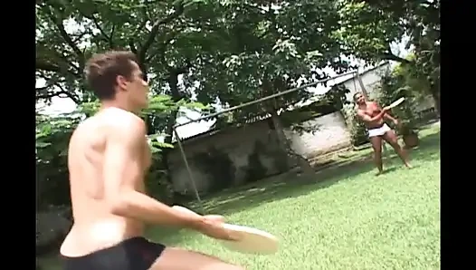 Kaslı adamlar birbirlerini sikiyor