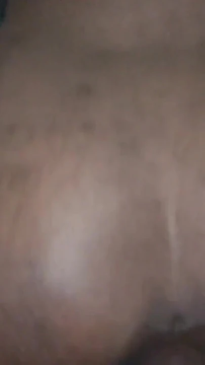 Ключевой момент из "Победитель дома застукал ее горничную в мастурбации секс-время"