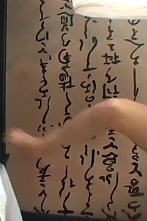 Hadi kaltakla dövüşelim! Lezbiyen kavga hakimiyeti