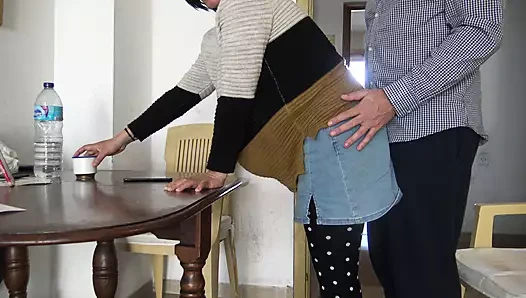 Üvey oğlum kıllı göt deliğimin içine boşalmak istedi