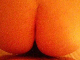 Bir güzel ayakta köpek sikme