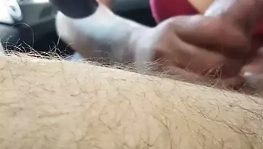 Catalina sucks and jerks my cock in the car