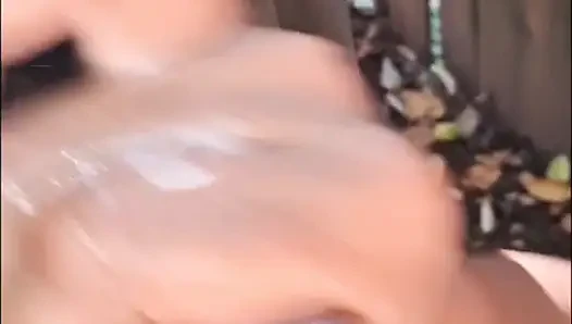 ANAL KRALIÇE JAMAL YARAĞı ÇıKARıYOR VE MEMELERINE BOŞALıYOR