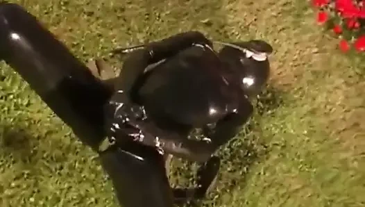 lateks kız nefes oyunu