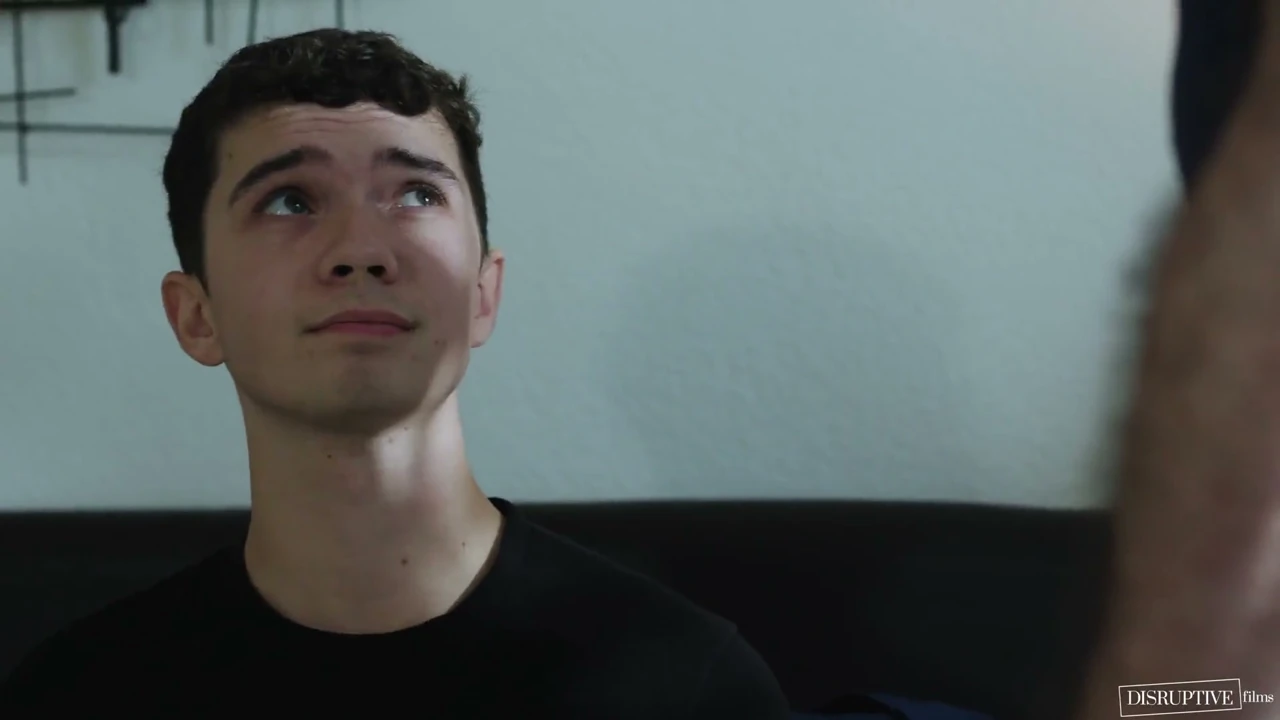Porno gay de osos: un macho velludo y su compañero