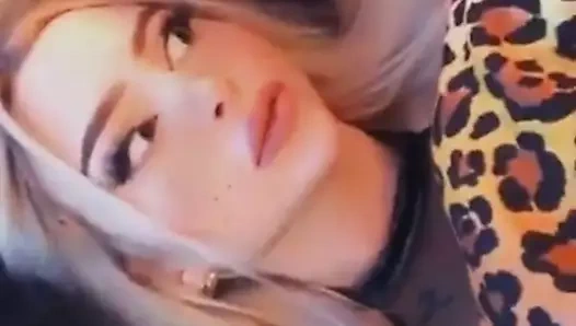 Büyük sahte memeler