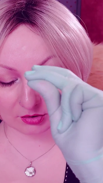 АСМР с медицинскими перчатками, щелканием и хлопаньем руками. Arya Grander