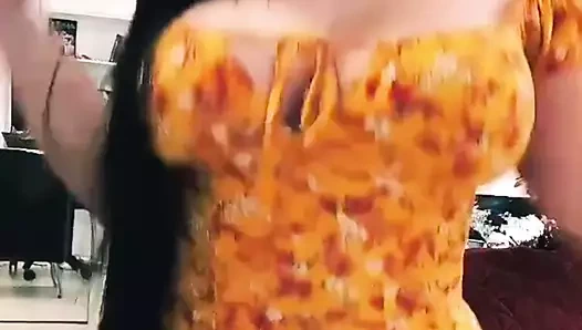 Victoriamatosa büyük götle dans ediyor