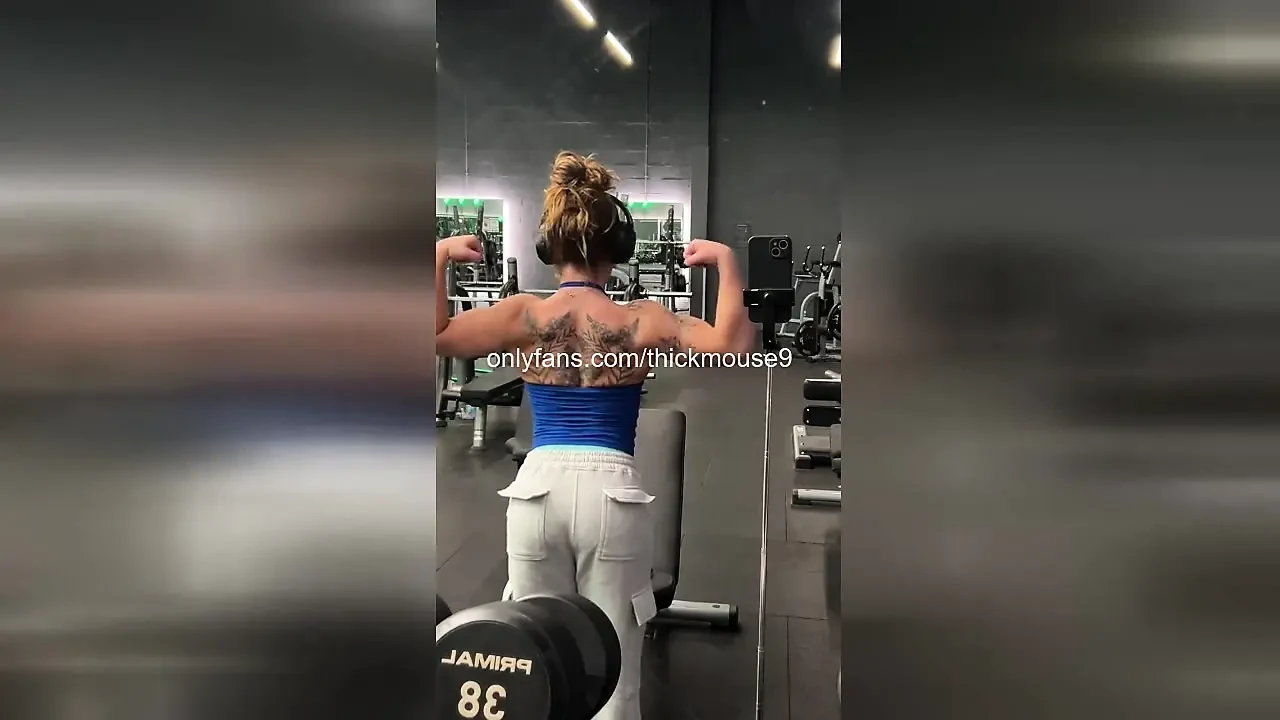 18yo TikTok Live Suka Tyłek zniszczony przez ojczym!