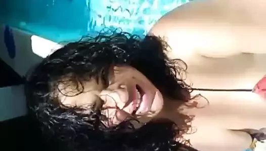 iri kıçı seviyorsan doğru yerdesin benim kendime ne zevkler verdiğimi görmek istersen