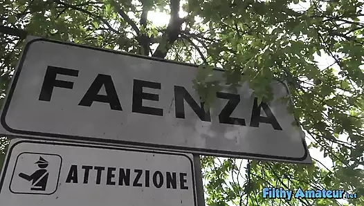 Selvaggia Forte teşhirci genç kız