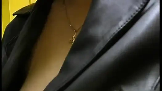 Metroda bakış açısı sakso