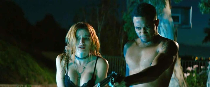 Scandalplanet.com'daki 'ride' filminden Bella thorne iç çamaşırı sahnesi