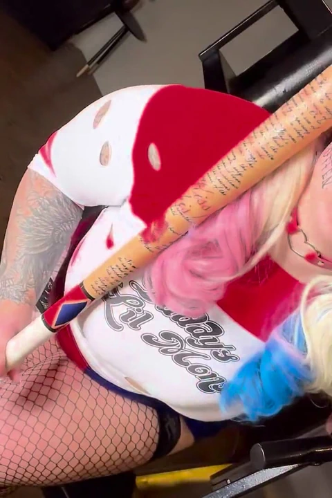 Harley Quinn jokers kızı sikiyor