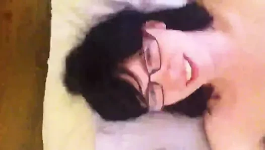 Güzellik, yükünü yüzüne üflerken kendini boğuyor